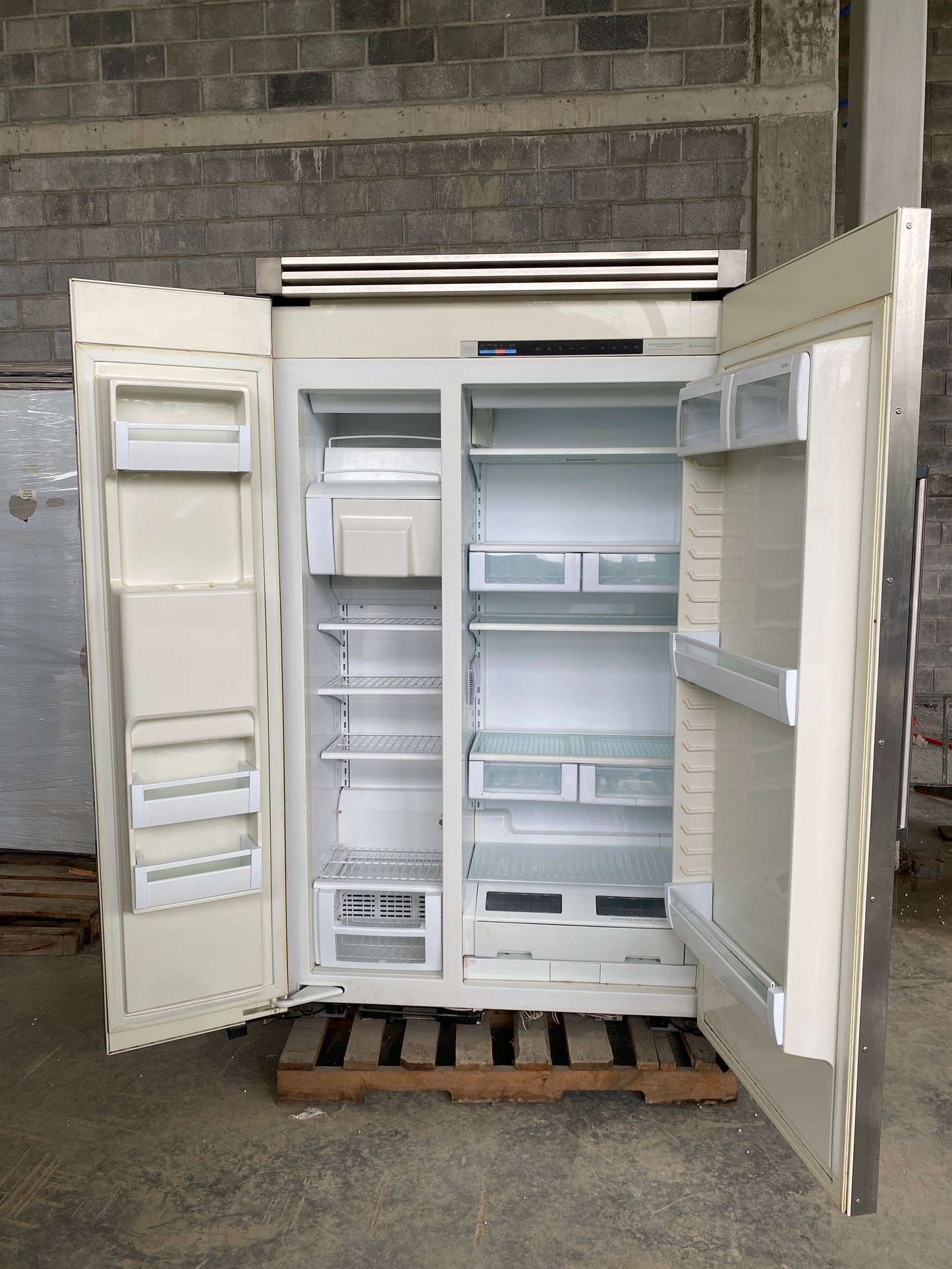 Refrigerador/Congelador Viking con dispensador de agua - VCSB548DSS 48" Professional Series Side by Side con Quiet Cool - Acero inoxidable